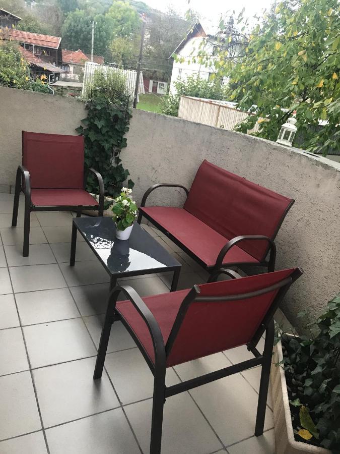 Garsoniera Mandrilor Lejlighed Slănic Eksteriør billede