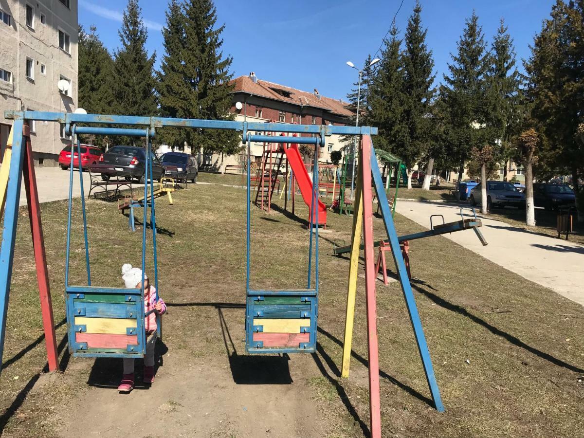 Garsoniera Mandrilor Lejlighed Slănic Eksteriør billede